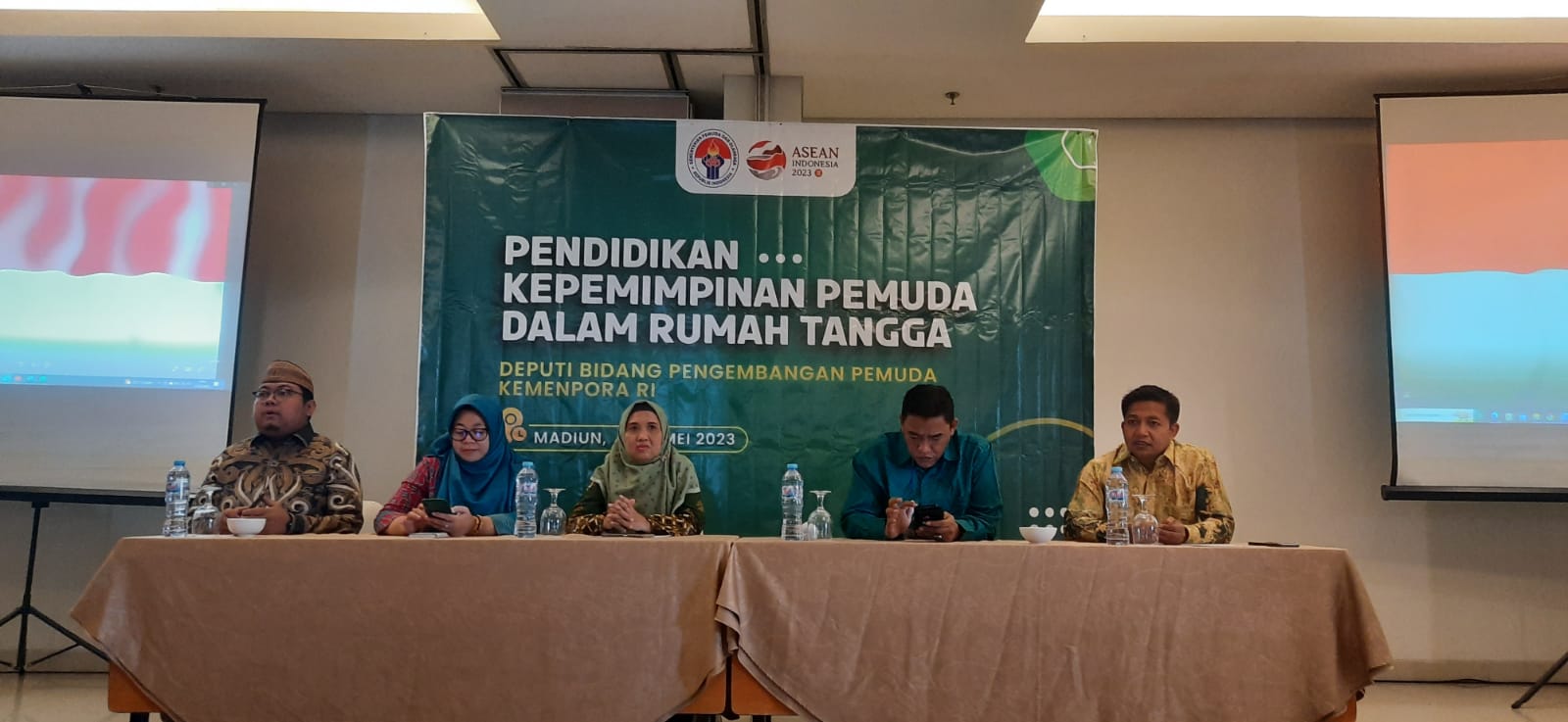 Bersama Muslimat NU Dan Pendekar Pagar Nusa Kota Madiun, Kemenpora Berikan Pendidikan Kepemimpinan Pemuda Dalam Rumah Tangga