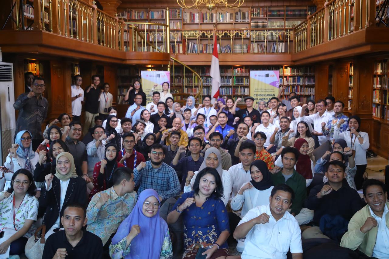 Menpora Dito Didampingi Deputi Isnanta Hadiri Launching Klub Berkawan