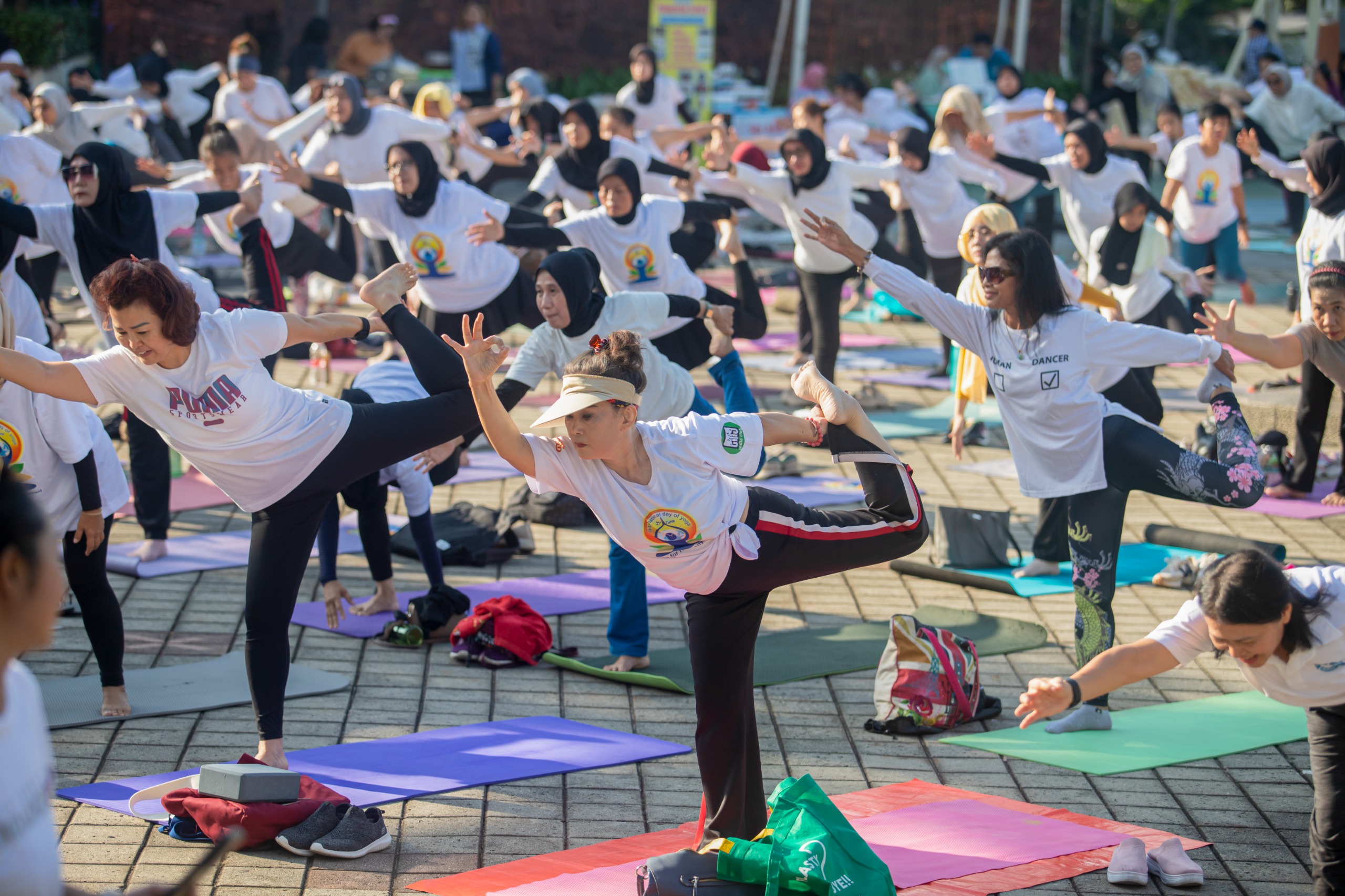 Yoga Bersama di Jumat Krida Kemenpora, Sambut Hari Yoga Internasional