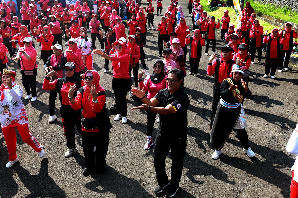 Peringati Hari Alzheimer Sedunia, Kemenpora Apresiasi KLPI Gelar Senam KLPI Kota Bogor 2025